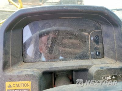 Zdjęcie 8 z 10 samochodu: 2020 JOHN DEERE GATOR UTILITY VEHICLE VIN:1M0835MDHLM031647 - miniatura