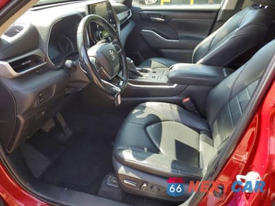 Zdjęcie 7 z 14 samochodu: 2020 TOYOTA HIGHLANDER XLE VIN:5TDHZRBH7LS520634 - miniatura