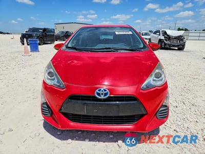 Piąte zdjęcie samochodu w środku: 2016 TOYOTA PRIUS C TWO VIN:JTDKDTB34G1139722 - miniatura