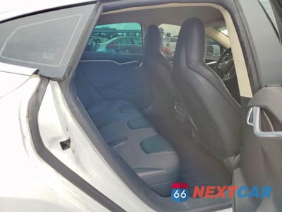 Zdjęcie 10 z 13 samochodu: 2016 TESLA MODEL S VIN:5YJSA1E16GF158948 - miniatura