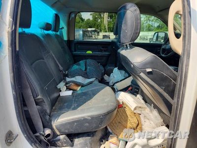 Zdjęcie 11 z 13 samochodu: 2020 RAM 3500 TRADESMAN VIN:3C63RRGL7LG158740 - miniatura