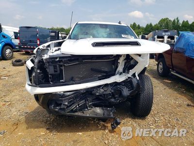 Piąte zdjęcie samochodu w środku: 2024 CHEVROLET SILVERADO K2500 CUSTOM VIN:2GC4YME72R1218160 - miniatura