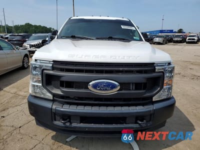 Piąte zdjęcie samochodu w środku: 2022 FORD F350 VIN:1FTRF3A67NEF98091 - miniatura