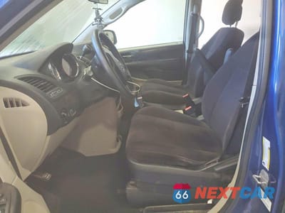 Zdjęcie 7 z 13 samochodu: 2011 DODGE GRAND CARAVAN MAINSTREET VIN:2D4RN3DG9BR663287 - miniatura