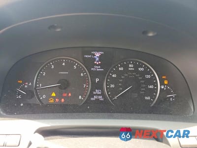 Zdjęcie 9 z 12 samochodu: 2017 LEXUS LS 460 VIN:JTHCL5EF8H5029001 - miniatura