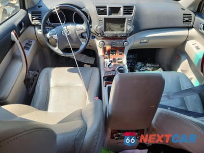 Zdjęcie 8 z 13 samochodu: 2011 TOYOTA HIGHLANDER HYBRID LIMITED VIN:JTEDC3EH9B2002891 - miniatura