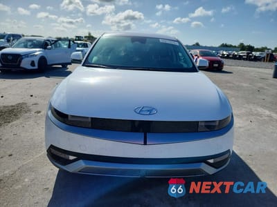 Piąte zdjęcie samochodu w środku: 2024 HYUNDAI IONIQ 5 SEL VIN:KM8KNDDF2RU287939 - miniatura
