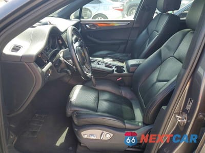 Zdjęcie 7 z 13 samochodu: 2016 PORSCHE MACAN S VIN:WP1AB2A55GLB40847 - miniatura