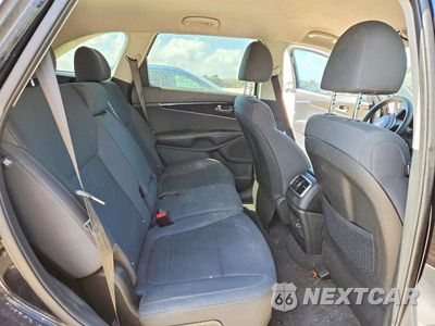 Zdjęcie 10 z 12 samochodu: 2019 KIA SORENTO L VIN:5XYPG4A37KG592570 - miniatura