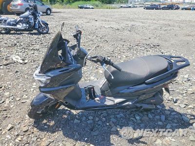 Trzecie zdjęcie samochodu z tyłu: 2025 GENUINE SCOOTER CO. SCOOTER VIN:H0DTAEFW2SX112701 - miniatura
