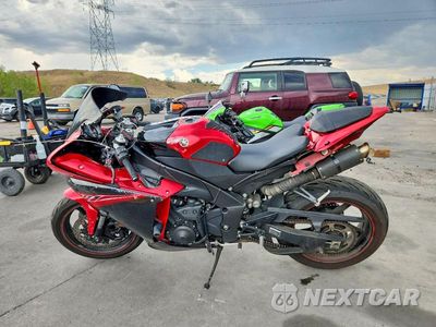 Trzecie zdjęcie samochodu z tyłu: 2013 YAMAHA YZFR1 VIN:JYARN23E9DA014521 - miniatura