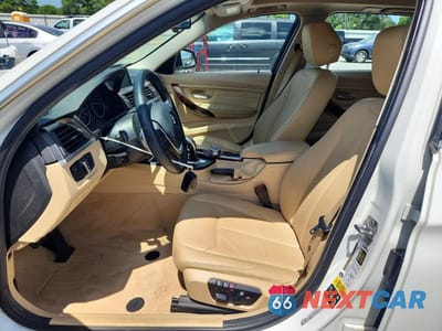Zdjęcie 7 z 12 samochodu: 2015 BMW 328 XI VIN:WBA3G7C55FK481317 - miniatura