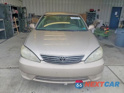 Piąte zdjęcie samochodu w środku: 2006 TOYOTA CAMRY LE VIN:4T1BE32K96U728276 - miniatura