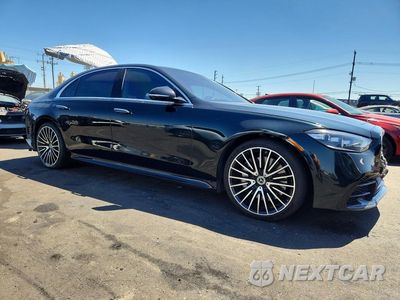 Czwarte zdjęcie samochodu z boku: 2022 MERCEDES-BENZ S 500 4MATIC VIN:W1K6G6DB8NA107597 - miniatura