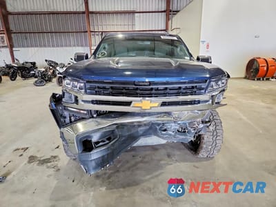 Piąte zdjęcie samochodu w środku: 2020 CHEVROLET SILVERADO K1500 LT VIN:1GCUYDEDXLZ180911 - miniatura