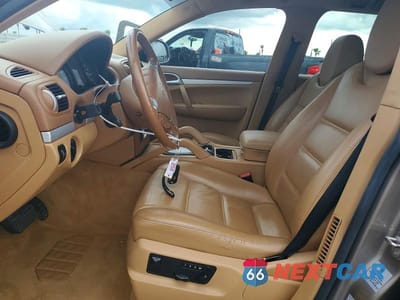 Zdjęcie 7 z 13 samochodu: 2005 PORSCHE CAYENNE VIN:WP1AA29P25LA20669 - miniatura