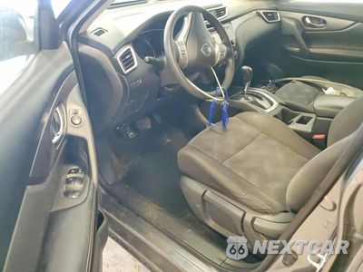 Zdjęcie 8 z 12 samochodu: 2016 NISSAN ROGUE S VIN:KNMAT2MT2GP627800 - miniatura