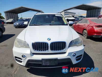 Piąte zdjęcie samochodu w środku: 2013 BMW X5 XDRIVE35I VIN:5UXZV4C53D0B02441 - miniatura