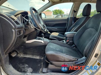 Zdjęcie 7 z 12 samochodu: 2013 MITSUBISHI OUTLANDER SPORT ES VIN:4A4AR3AUXDE009190 - miniatura