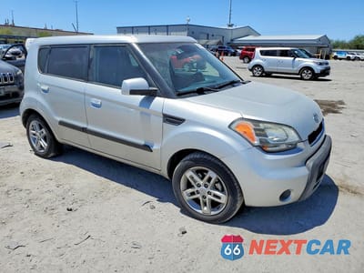 Czwarte zdjęcie samochodu z boku: 2010 KIA SOUL + VIN:KNDJT2A28A7151233 - miniatura