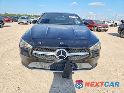 Piąte zdjęcie samochodu w środku: 2020 MERCEDES-BENZ CLA 250 VIN:W1K5J4GB2LN105590 - miniatura