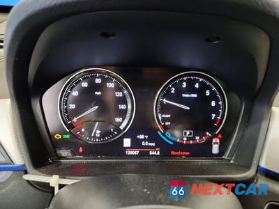 Zdjęcie 9 z 13 samochodu: 2021 BMW X1 XDRIVE28I VIN:WBXJG9C00M5S73550 - miniatura