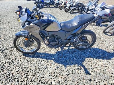 Trzecie zdjęcie samochodu z tyłu: 2017 KAWASAKI KLE300 C VIN:JKALE8C15HDA00952 - miniatura