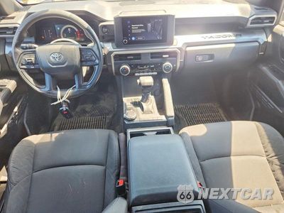Zdjęcie 8 z 12 samochodu: 2025 TOYOTA TACOMA SR5 VIN:3TMLB5JN9SM149005 - miniatura