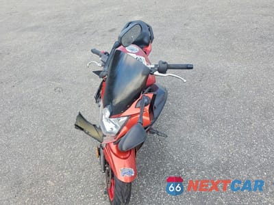 Piąte zdjęcie samochodu w środku: 2011 YAMAHA FZ6 R VIN:JYARJ18E3BA006622 - miniatura