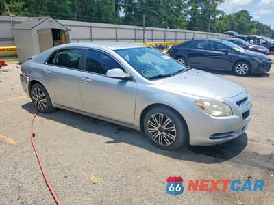 Czwarte zdjęcie samochodu z boku: 2010 CHEVROLET MALIBU 1LT VIN:1G1ZC5E06AF278610 - miniatura