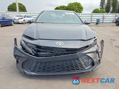 Piąte zdjęcie samochodu w środku: 2025 TOYOTA CAMRY SE VIN:4T1DAACK9SU019784 - miniatura
