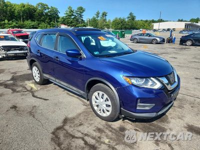 Czwarte zdjęcie samochodu z boku: 2017 NISSAN ROGUE S VIN:5N1AT2MV1HC862033 - miniatura