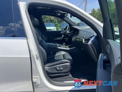 Piąte zdjęcie samochodu w środku: 2023 BMW X5 XDRIVE45E VIN:5UXTA6C0XP9P28423 - miniatura