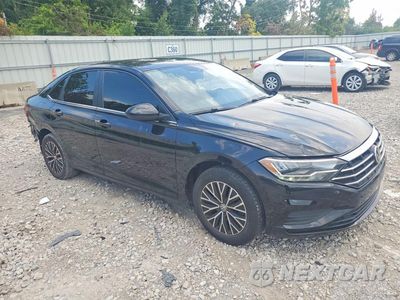 Czwarte zdjęcie samochodu z boku: 2021 VOLKSWAGEN JETTA S VIN:3VWC57BU7MM015134 - miniatura