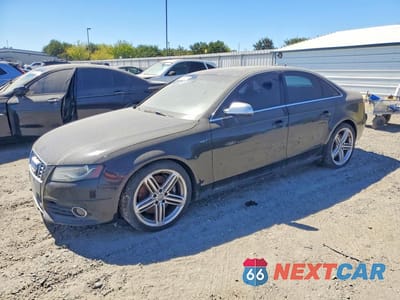 2010 AUDI S4 PRESTIGE WAUKGAFL8AA112033 - główne zdjęcie licytacji z USA - miniatura