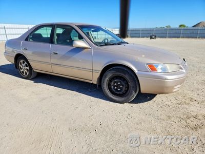 Czwarte zdjęcie samochodu z boku: 1997 TOYOTA CAMRY XLE V6 VIN:4T1BF22K3VU918614 - miniatura
