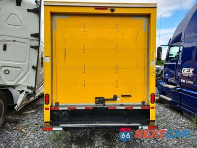 Zdjęcie 6 z 12 samochodu: 2023 GMC SAVANA BOX TRUCK VIN:1GD07RFP2P1122587 - miniatura