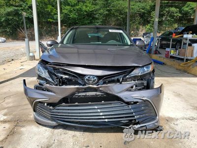 Piąte zdjęcie samochodu w środku: 2023 TOYOTA CAMRY LE VIN:4T1C11AK0PU113221 - miniatura