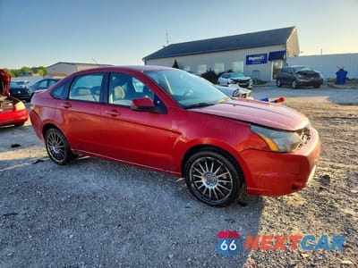 Czwarte zdjęcie samochodu z boku: 2011 FORD FOCUS SES VIN:1FAHP3GNXBW121836 - miniatura