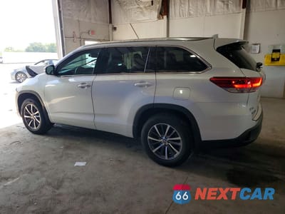 Drugie zdjęcie samochodu z przodu: 2017 TOYOTA HIGHLANDER XLE VIN:5TDJZRFH1HS478190 - miniatura