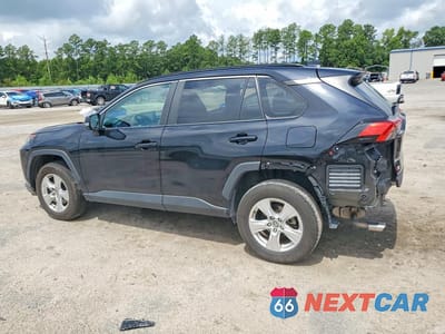 Drugie zdjęcie samochodu z przodu: 2021 TOYOTA RAV4 XLE VIN:2T3W1RFV2MC112820 - miniatura