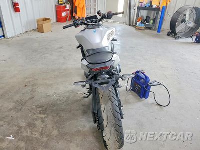 Czwarte zdjęcie samochodu z boku: 2025 YAMAHA MT09 SP VIN:JYARN94E7SA003571 - miniatura