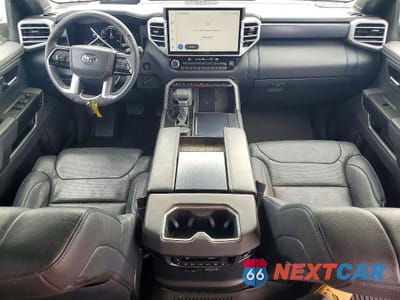 Zdjęcie 8 z 14 samochodu: 2025 TOYOTA SEQUOIA PLATINUM VIN:7SVAAABAXSX065581 - miniatura