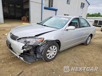 2005 TOYOTA CAMRY LE 4T1BE32K05U004233 - główne zdjęcie licytacji z USA - miniatura