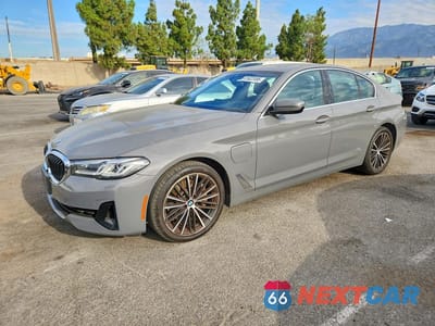 2021 BMW 530E WBA13AG05MCG79565 - główne zdjęcie licytacji z USA - miniatura