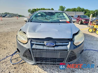 Piąte zdjęcie samochodu w środku: 2013 FORD FOCUS SE VIN:1FADP3F2XDL244367 - miniatura
