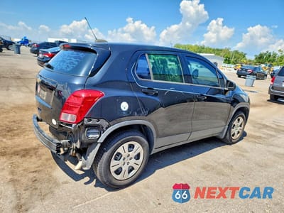 Trzecie zdjęcie samochodu z tyłu: 2018 CHEVROLET TRAX LS VIN:3GNCJKSB8JL374629 - miniatura