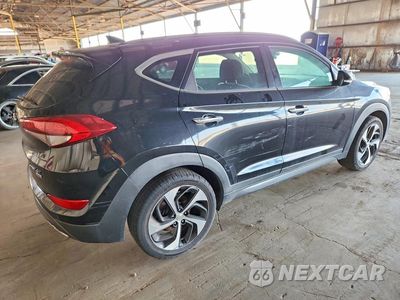 Trzecie zdjęcie samochodu z tyłu: 2016 HYUNDAI TUCSON LIMITED VIN:KM8J3CA24GU174245 - miniatura