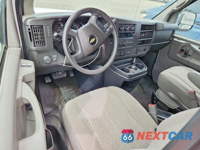 Zdjęcie 8 z 13 samochodu: 2015 CHEVROLET EXPRESS G3500 LT VIN:1GAZG1FG3F1239132 - miniatura