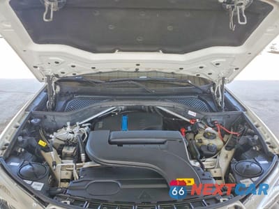 Zdjęcie 11 z 12 samochodu: 2018 BMW X5 XDR40E VIN:5UXKT0C5XJ0W00774 - miniatura